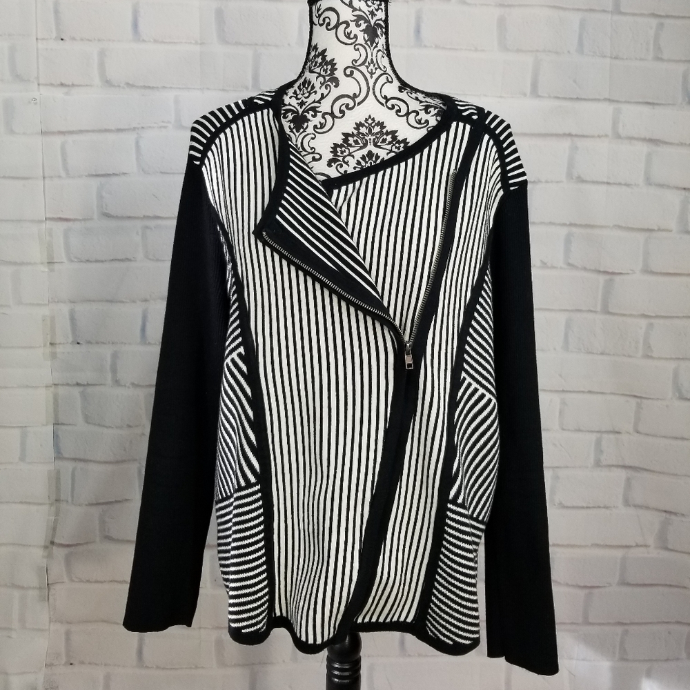 Chico's sz 2 strip moto sweater zip front jacket